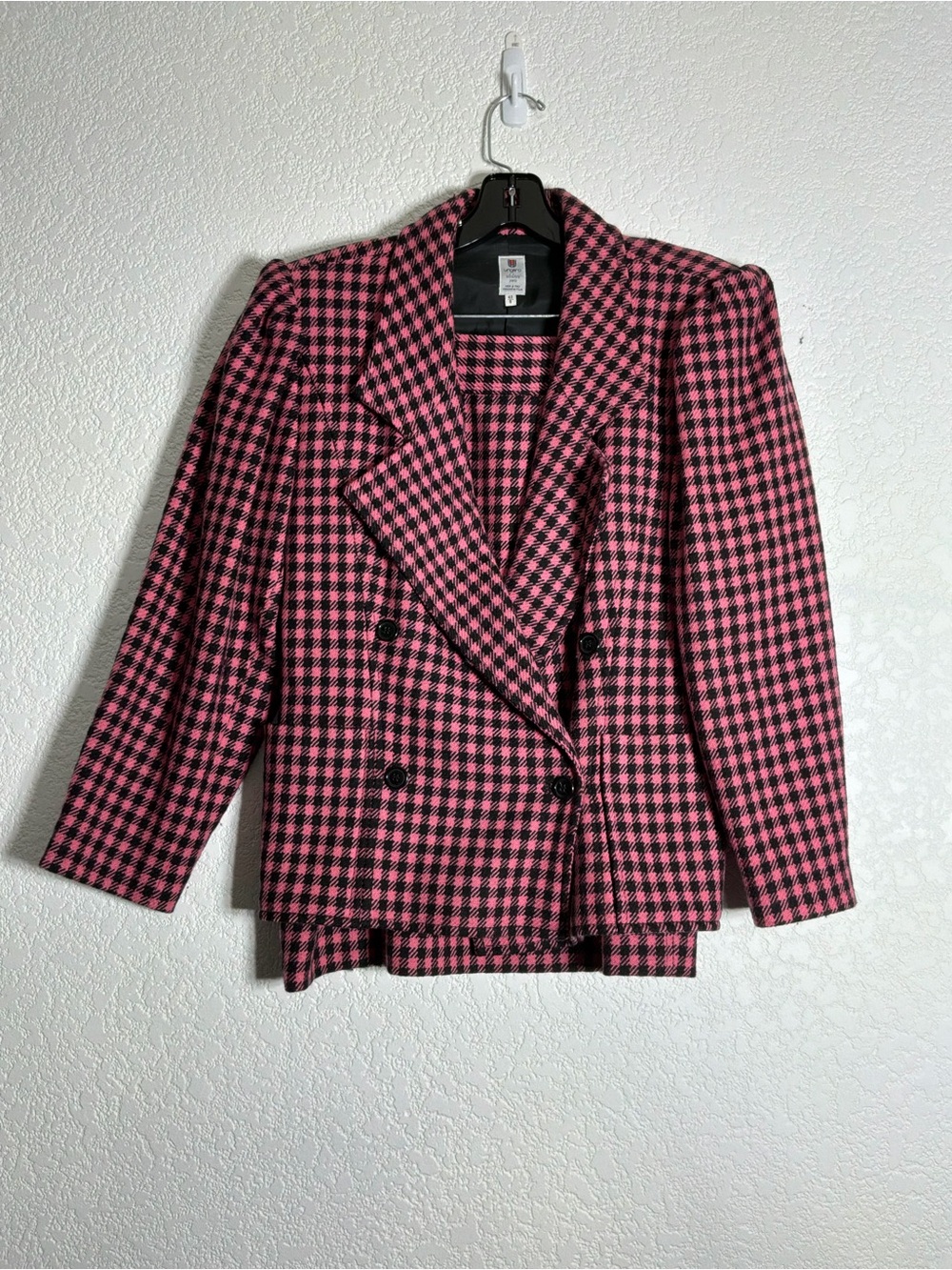 Vintage Ungaro Solo Donna Paris Pink/Black Houndstooth Skirt and Jacket Set 42/8
